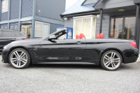 BMW 4シリーズ 440i ｶﾌﾞﾘｵﾚ Mｽﾎﾟｰﾂ ﾌﾟﾗｽP 後期 ﾌｪｲｽﾘﾌﾄ後 ﾋｰﾀｰ赤革 B58新ｴﾝｼﾞﾝ 326馬力 HUD 追従ACC ﾚｰﾝﾁｪﾝｼﾞ警告 ﾊｰﾏﾝｶｰﾄﾞﾝｻﾗｳﾝﾄﾞ19AW ﾀｯﾁ画面HDDﾅﾋﾞTV LEDﾍｯﾄﾞﾗｲﾄ＆ﾃｰﾙ TOPﾋﾞｭｰｶﾒﾗ Pｱｼｽﾄ 衝突軽減ﾌﾞﾚｰｷ 2年保証