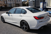 BMW 3シリーズ 320i Mｽﾎﾟｰﾂ ﾃﾞﾋﾞｭｰ&ｲﾉﾍﾞｰｼｮﾝ&ｺﾝﾌｫｰﾄP ﾌﾞﾙｰｽﾃｯﾁ黒革 ﾚｰｻﾞｰLEDﾗｲﾄ HUD ｼﾞｪｽﾁｬｰｺﾝﾄﾛｰﾙ 19AW 電動ﾄﾗﾝｸ 追従ACC ｽﾃｱﾘﾝｸﾞｻﾎﾟｰﾄ ﾀｯﾁ画面HDDﾅﾋﾞApplecarplay対応 後退ｱｼｽﾄ ﾌﾞﾗｯｸｷﾄﾞﾆｰｸﾞﾘﾙ 2年保証