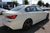 BMW 3シリーズ 320i Mｽﾎﾟｰﾂ ﾃﾞﾋﾞｭｰ&ｲﾉﾍﾞｰｼｮﾝ&ｺﾝﾌｫｰﾄP ﾌﾞﾙｰｽﾃｯﾁ黒革 ﾚｰｻﾞｰLEDﾗｲﾄ HUD ｼﾞｪｽﾁｬｰｺﾝﾄﾛｰﾙ 19AW 電動ﾄﾗﾝｸ 追従ACC ｽﾃｱﾘﾝｸﾞｻﾎﾟｰﾄ ﾀｯﾁ画面HDDﾅﾋﾞApplecarplay対応 後退ｱｼｽﾄ ﾌﾞﾗｯｸｷﾄﾞﾆｰｸﾞﾘﾙ 2年保証