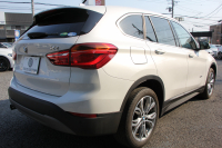 BMW X1 Sdrive18i ﾌｧｯｼｮﾆｽﾀ ｺﾝﾌｫｰﾄP 限定車 真珠色 追従ACC ﾍﾞｰｼﾞｭ革 ｼｰﾄﾋｰﾀｰ LEDﾍｯﾄﾞﾗｲﾄ 衝突軽減ﾌﾞﾚｰｷ 車線逸脱警告 歩行者警告 電動ﾄﾗﾝｸ Pｱｼｽﾄ iﾄﾞﾗｲﾌﾞHDDﾅﾋﾞBｶﾒﾗ 専用18AW Bluetooth接続 2年保証