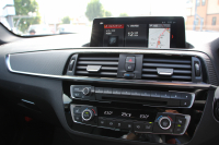 BMW Mシリーズ M2ｸｰﾍﾟ6速MT 後期LCI 370馬力 直6ﾀｰﾎﾞﾋｰﾀｰ黒革 LEDﾍｯﾄﾞﾗｲﾄ&ﾃｰﾙ ﾀｯﾁ画面HDDﾅﾋﾞBｶﾒﾗ 専用19AW 衝突軽減ﾌﾞﾚｰｷ 車線逸脱警告 歩行者警告 ﾌﾞﾚｰｷ付ｸﾙｺﾝ ｶｰﾎﾞﾝｲﾝﾃﾘｱﾄﾘﾑ ｽﾏｰﾄｷｰ 2年保証