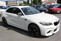 BMW Mシリーズ M2ｸｰﾍﾟ6速MT 後期LCI 370馬力 直6ﾀｰﾎﾞﾋｰﾀｰ黒革 LEDﾍｯﾄﾞﾗｲﾄ&ﾃｰﾙ ﾀｯﾁ画面HDDﾅﾋﾞBｶﾒﾗ 専用19AW 衝突軽減ﾌﾞﾚｰｷ 車線逸脱警告 歩行者警告 ﾌﾞﾚｰｷ付ｸﾙｺﾝ ｶｰﾎﾞﾝｲﾝﾃﾘｱﾄﾘﾑ ｽﾏｰﾄｷｰ 2年保証