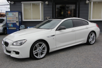 BMW 6シリーズ 640i ｸﾞﾗﾝｸｰﾍﾟMｽﾎﾟｰﾂ 中期 変更後ﾓﾃﾞﾙ ｻﾝﾙｰﾌ ﾋｰﾀｰ黒革 LEDﾍｯﾄﾞﾗｲﾄ ｵﾌﾟｼｮﾝ20AW NEWﾃﾞｻﾞｲﾝｽﾃｱﾘﾝｸﾞ衝突軽減ﾌﾞﾚｰｷ 車線逸脱警告 歩行者警告 ｸﾙｺﾝ HDDﾅﾋﾞTV Bｶﾒﾗ ﾊﾟﾄﾞﾙｼﾌﾄ ｽﾏｰﾄｷｰ 専用ｴｱﾛ 320馬力 直6ﾀｰﾎﾞ2年保証