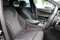 BMW 5シリーズ 523i Mｽﾎﾟｰﾂ 追従ACC ｽﾃｱﾘﾝｸﾞｻﾎﾟｰﾄ LEDﾍｯﾄﾞﾗｲﾄ ｵｰﾄﾊｲﾋﾞｰﾑ 360度ｶﾒﾗ ﾀｯﾁ画面HDDﾅﾋﾞTV 電動ﾄﾗﾝｸ ﾊﾟﾄﾞﾙｼﾌﾄ 専用ｴｱﾛ 19AW ｽﾏｰﾄｷｰ Bluetooth接続 衝突軽減ﾌﾞﾚｰｷ 車線逸脱警告 歩行者警告 ｱﾝﾋﾞｴﾝﾄﾗｲﾄ 2年保証