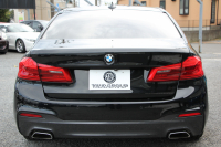BMW 5シリーズ 523i Mｽﾎﾟｰﾂ 追従ACC ｽﾃｱﾘﾝｸﾞｻﾎﾟｰﾄ LEDﾍｯﾄﾞﾗｲﾄ ｵｰﾄﾊｲﾋﾞｰﾑ 360度ｶﾒﾗ ﾀｯﾁ画面HDDﾅﾋﾞTV 電動ﾄﾗﾝｸ ﾊﾟﾄﾞﾙｼﾌﾄ 専用ｴｱﾛ 19AW ｽﾏｰﾄｷｰ Bluetooth接続 衝突軽減ﾌﾞﾚｰｷ 車線逸脱警告 歩行者警告 ｱﾝﾋﾞｴﾝﾄﾗｲﾄ 2年保証