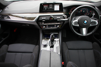 BMW 5シリーズ 523i Mｽﾎﾟｰﾂ 追従ACC ｽﾃｱﾘﾝｸﾞｻﾎﾟｰﾄ LEDﾍｯﾄﾞﾗｲﾄ ｵｰﾄﾊｲﾋﾞｰﾑ 360度ｶﾒﾗ ﾀｯﾁ画面HDDﾅﾋﾞTV 電動ﾄﾗﾝｸ ﾊﾟﾄﾞﾙｼﾌﾄ 専用ｴｱﾛ 19AW ｽﾏｰﾄｷｰ Bluetooth接続 衝突軽減ﾌﾞﾚｰｷ 車線逸脱警告 歩行者警告 ｱﾝﾋﾞｴﾝﾄﾗｲﾄ 2年保証