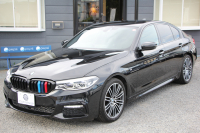 BMW 5シリーズ 523i Mｽﾎﾟｰﾂ 追従ACC ｽﾃｱﾘﾝｸﾞｻﾎﾟｰﾄ LEDﾍｯﾄﾞﾗｲﾄ ｵｰﾄﾊｲﾋﾞｰﾑ 360度ｶﾒﾗ ﾀｯﾁ画面HDDﾅﾋﾞTV 電動ﾄﾗﾝｸ ﾊﾟﾄﾞﾙｼﾌﾄ 専用ｴｱﾛ 19AW ｽﾏｰﾄｷｰ Bluetooth接続 衝突軽減ﾌﾞﾚｰｷ 車線逸脱警告 歩行者警告 ｱﾝﾋﾞｴﾝﾄﾗｲﾄ 2年保証