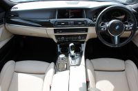 BMW 5シリーズ 523d ｾﾚﾌﾞﾚｰｼｮﾝｴﾃﾞｨｼｮﾝ ﾊﾞﾛﾝ 限定車 最終ﾓﾃﾞﾙ ｵｲｽﾀｰﾚｻﾞｰ LEDﾍｯﾄﾞﾗｲﾄ&ﾌｫｸﾞ追従ACC ﾚｰﾝﾁｪﾝｼﾞ警告 全ﾄﾞｱｿﾌﾄｸﾛｰｽﾞ電動ﾄﾗﾝｸ 液晶ﾒｰﾀｰ HDDﾅﾋﾞTV Bｶﾒﾗ 衝突軽減ﾌﾞﾚｰｷ 車線逸脱警告 歩行者警告 2年保証