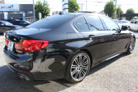 BMW 5シリーズ 530i Mｽﾎﾟｰﾂ ｾﾚｸﾄ&ｱﾄﾞﾊﾞﾝｽﾊﾟｯｹｰｼﾞ変更後ﾓﾃﾞﾙ 252馬力 ｻﾝﾙｰﾌ 全席ﾋｰﾀｰ黒革 ﾊｰﾏﾝｶｰﾄﾞﾝｻﾗｳﾝﾄﾞ4ｿﾞｰﾝｴｱｺﾝ 変更後液晶ﾒｰﾀｰ LEDﾍｯﾄﾞﾗｲﾄ ｵｰﾄﾊｲﾋﾞｰﾑ ﾀｯﾁ画面HDDﾅﾋﾞTV 360度ｶﾒﾗ 電動ﾄﾗﾝｸ 2年保証