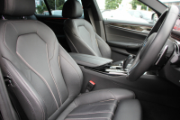 BMW 5シリーズ 530i Mｽﾎﾟｰﾂ ｾﾚｸﾄ&ｱﾄﾞﾊﾞﾝｽﾊﾟｯｹｰｼﾞ変更後ﾓﾃﾞﾙ 252馬力 ｻﾝﾙｰﾌ 全席ﾋｰﾀｰ黒革 ﾊｰﾏﾝｶｰﾄﾞﾝｻﾗｳﾝﾄﾞ4ｿﾞｰﾝｴｱｺﾝ 変更後液晶ﾒｰﾀｰ LEDﾍｯﾄﾞﾗｲﾄ ｵｰﾄﾊｲﾋﾞｰﾑ ﾀｯﾁ画面HDDﾅﾋﾞTV 360度ｶﾒﾗ 電動ﾄﾗﾝｸ 2年保証