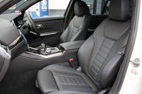 BMW 3シリーズ 320i Mｽﾎﾟｰﾂ ﾃﾞﾋﾞｭｰ&ｲﾉﾍﾞｰｼｮﾝ&ｺﾝﾌｫｰﾄP ﾌﾞﾙｰｽﾃｯﾁ黒革 ﾚｰｻﾞｰLEDﾗｲﾄ HUD ｼﾞｪｽﾁｬｰｺﾝﾄﾛｰﾙ ﾌﾙｾｸﾞTV 19AW 電動ﾄﾗﾝｸ 追従ACC ｽﾃｱﾘﾝｸﾞｻﾎﾟｰﾄ ﾀｯﾁ画面HDDﾅﾋﾞApplecarplay対応 後退ｱｼｽﾄ ﾌﾞﾗｯｸｷﾄﾞﾆｰｸﾞﾘﾙ 2年保証