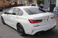 BMW 3シリーズ 320i Mｽﾎﾟｰﾂ ﾃﾞﾋﾞｭｰ&ｲﾉﾍﾞｰｼｮﾝ&ｺﾝﾌｫｰﾄP ﾌﾞﾙｰｽﾃｯﾁ黒革 ﾚｰｻﾞｰLEDﾗｲﾄ HUD ｼﾞｪｽﾁｬｰｺﾝﾄﾛｰﾙ ﾌﾙｾｸﾞTV 19AW 電動ﾄﾗﾝｸ 追従ACC ｽﾃｱﾘﾝｸﾞｻﾎﾟｰﾄ ﾀｯﾁ画面HDDﾅﾋﾞApplecarplay対応 後退ｱｼｽﾄ ﾌﾞﾗｯｸｷﾄﾞﾆｰｸﾞﾘﾙ 2年保証