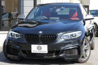 BMW 2シリーズ M240i ｸｰﾍﾟ後期 ﾌｪｲｽﾘﾌﾄ後 ﾋｰﾀｰ赤革 直6ﾀｰﾎﾞ340馬力 B58新ｴﾝｼﾞﾝ ｱﾀﾞﾌﾟﾃｨﾌﾞMｻｽ 追従ACC LEDﾍｯﾄﾞﾗｲﾄ&ﾃｰﾙ ﾀｯﾁ画面HDDﾅﾋﾞPｱｼｽﾄ 衝突軽減ﾌﾞﾚｰｷ 車線逸脱警告 歩行者警告 ﾊﾟﾄﾞﾙｼﾌﾄ ｽﾏｰﾄｷｰ 専用18AW&ﾌﾞﾚｰｷ 2年保証