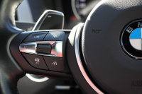 BMW 2シリーズ M240i ｸｰﾍﾟ後期 ﾌｪｲｽﾘﾌﾄ後 ﾋｰﾀｰ赤革 直6ﾀｰﾎﾞ340馬力 B58新ｴﾝｼﾞﾝ ｱﾀﾞﾌﾟﾃｨﾌﾞMｻｽ 追従ACC LEDﾍｯﾄﾞﾗｲﾄ&ﾃｰﾙ ﾀｯﾁ画面HDDﾅﾋﾞPｱｼｽﾄ 衝突軽減ﾌﾞﾚｰｷ 車線逸脱警告 歩行者警告 ﾊﾟﾄﾞﾙｼﾌﾄ ｽﾏｰﾄｷｰ 専用18AW&ﾌﾞﾚｰｷ 2年保証