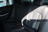 BMW 3シリーズ 320d Xdrive Mｽﾎﾟｰﾂ ﾃﾞﾋﾞｭｰP 専用ﾌﾞﾙｰｽﾃｯﾁ黒革 ｼｰﾄﾋｰﾀｰ 19AW 360度ｶﾒﾗ ｺﾝﾌｫｰﾄP 電動ﾄﾗﾝｸ 追従ACC ｽﾃｱﾘﾝｸﾞｻﾎﾟｰﾄ LEDﾍｯﾄﾞﾗｲﾄ ｵｰﾄﾊｲﾋﾞｰﾑ ﾌﾙｾｸﾞTV Applecarplay対応 BMW ﾗｲﾌﾞｺｯｸﾋﾟｯﾄﾞHi-fiｽﾋﾟｰｶｰ 2年保証