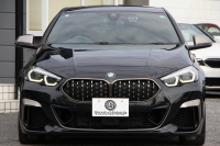 BMW 2シリーズ M235i Xdrive ｸﾞﾗﾝｸｰﾍﾟﾃﾞﾋﾞｭｰP 4WD 1ｵ-ﾅ 306馬力 ｱﾀﾞﾌﾟﾃｨﾌﾞMｻｽ Mｽﾎﾟｰﾂｼｰﾄ Mｼｰﾄﾍﾞﾙﾄ Mｽﾎﾟｰﾂﾌﾞﾚｰｷ 追従ACC 後退ｱｼｽﾄ LEDﾍｯﾄﾞﾗｲﾄ 専用18AW Applecarplay対応 HDDﾅﾋﾞPｱｼｽﾄ BMWﾗｲﾌﾞｺｯｸﾋﾟｯﾄ 2年保証