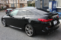 BMW 2シリーズ M235i Xdrive ｸﾞﾗﾝｸｰﾍﾟﾃﾞﾋﾞｭｰP 4WD 1ｵ-ﾅ 306馬力 ｱﾀﾞﾌﾟﾃｨﾌﾞMｻｽ Mｽﾎﾟｰﾂｼｰﾄ Mｼｰﾄﾍﾞﾙﾄ Mｽﾎﾟｰﾂﾌﾞﾚｰｷ 追従ACC 後退ｱｼｽﾄ LEDﾍｯﾄﾞﾗｲﾄ 専用18AW Applecarplay対応 HDDﾅﾋﾞPｱｼｽﾄ BMWﾗｲﾌﾞｺｯｸﾋﾟｯﾄ 2年保証