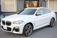 BMW X4 M40i ｲﾉﾍﾞｰｼｮﾝP ﾊﾟﾉﾗﾏｻﾝR 全ﾋｰﾀｰ黒革 ｱｸﾃｨﾌﾞﾍﾞﾝﾁﾚｰｼｮﾝ ﾊｰﾏﾝｶｰﾄﾞﾝ ｼﾞｪｽﾁｬｰC ﾃﾞｨｽﾌﾟﾚｲｷｰ 直6ﾀｰﾎﾞ387馬力 ｱﾀﾞﾌﾟﾃｨﾌﾞMｻｽ 専用ﾃﾞﾌ&ﾌﾞﾚｰｷ 追従ACC HUD ｽﾃｱﾘﾝｸﾞｻﾎﾟｰﾄ LEDﾍｯﾄﾞﾗｲﾄ ﾀｯﾁ画面ﾅﾋﾞTV 360度ｶﾒﾗ 2年保証