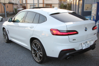 BMW X4 M40i ｲﾉﾍﾞｰｼｮﾝP ﾊﾟﾉﾗﾏｻﾝR 全ﾋｰﾀｰ黒革 ｱｸﾃｨﾌﾞﾍﾞﾝﾁﾚｰｼｮﾝ ﾊｰﾏﾝｶｰﾄﾞﾝ ｼﾞｪｽﾁｬｰC ﾃﾞｨｽﾌﾟﾚｲｷｰ 直6ﾀｰﾎﾞ387馬力 ｱﾀﾞﾌﾟﾃｨﾌﾞMｻｽ 専用ﾃﾞﾌ&ﾌﾞﾚｰｷ 追従ACC HUD ｽﾃｱﾘﾝｸﾞｻﾎﾟｰﾄ LEDﾍｯﾄﾞﾗｲﾄ ﾀｯﾁ画面ﾅﾋﾞTV 360度ｶﾒﾗ 2年保証