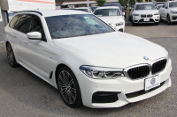 BMW 5シリーズ 530i ﾂｰﾘﾝｸﾞMｽﾎﾟｰﾂ 型式変更後 変更後液晶ﾒｰﾀｰ 高出力 252馬力 全席ﾋｰﾀｰ黒革 HUD 追従ACC ｽﾃｱﾘﾝｸﾞｻﾎﾟｰﾄ LEDﾍｯﾄﾞﾗｲﾄ ｵｰﾄﾊｲﾋﾞｰﾑ 360度ｶﾒﾗ 電動ﾄﾗﾝｸ ﾀｯﾁ画面HDDﾅﾋﾞTV Mｽﾎﾟｰﾂﾌﾞﾚｰｷ 2年保証