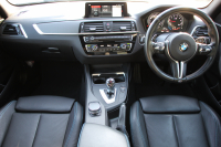 BMW Mシリーズ M2ｸｰﾍﾟMDCT 7速DCT 後期LCI 370馬力 直6ﾀｰﾎﾞﾋｰﾀｰ黒革 LEDﾍｯﾄﾞﾗｲﾄ&ﾃｰﾙ ﾀｯﾁ画面HDDﾅﾋﾞBｶﾒﾗ 専用19AW 衝突軽減ﾌﾞﾚｰｷ 車線逸脱警告 歩行者警告 ﾌﾞﾚｰｷ付ｸﾙｺﾝ ｶｰﾎﾞﾝｲﾝﾃﾘｱﾄﾘﾑ ｽﾏｰﾄｷｰ 2年保証