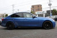 BMW 3シリーズ 320d Mｽﾎﾟｰﾂ LCI後期 1ｵｰﾅ LEDﾍｯﾄﾞﾗｲﾄ&ﾃｰﾙ 追従ACC HUD ﾚｰﾝﾁｪﾝｼﾞ警告 Mperformance18AW ﾌﾞﾗｯｸｸﾞﾘﾙ 衝突軽減ﾌﾞﾚｰｷ 車線逸脱警告 歩行者警告 ﾀｯﾁﾊﾟｯﾄﾞ対応HDDﾅﾋﾞBluetooth接続 2年保証