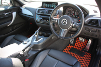 BMW 2シリーズ M240iｸｰﾍﾟB58新ｴﾝｼﾞﾝ 直6ﾀｰﾎﾞ340馬力 ﾋｰﾀ-黒革 19AW ｱﾀﾞﾌﾟﾃｨﾌﾞMｻｽ Mｽﾎﾟｰﾂﾌﾞﾚｰｷ iﾄﾞﾗｲﾌﾞHDDﾅﾋﾞBluetooth接続 Bｶﾒﾗ 衝突軽減ﾌﾞﾚｰｷ 車線逸脱警告 ﾌﾞﾚｰｷ付ｸﾙｺﾝ ｽﾏｰﾄｷｰ ﾊﾟﾄﾞﾙｼﾌﾄ 2年保証