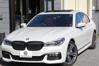 BMW 7シリーズ 740i Mｽﾎﾟｰﾂ ﾘｱｺﾝﾌｫｰﾄP ﾘｱｴﾝﾀｰﾃｲﾒﾝﾄ ﾘｱﾓﾆﾀｰ ﾀｯﾁｺﾏﾝﾄﾞﾋｰﾄｺﾝﾌｫｰﾄP ｻﾝﾙｰﾌ ﾚｰｻﾞｰﾗｲﾄ ﾃﾞｨｽﾌﾟﾚｲｷｰ ﾘﾓｰﾄﾊﾟｰｷﾝｸﾞ真珠色 20AW ﾏｯｻｰｼﾞ&ﾍﾞﾝﾁﾚｰｼｮﾝ ｺﾆｬｯｸﾚｻﾞｰ 360度ｶﾒﾗ 電動ﾄﾗﾝｸ Applecarplay 2年保証