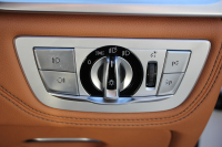 BMW 7シリーズ 740i Mｽﾎﾟｰﾂ ﾘｱｺﾝﾌｫｰﾄP ﾘｱｴﾝﾀｰﾃｲﾒﾝﾄ ﾘｱﾓﾆﾀｰ ﾀｯﾁｺﾏﾝﾄﾞﾋｰﾄｺﾝﾌｫｰﾄP ｻﾝﾙｰﾌ ﾚｰｻﾞｰﾗｲﾄ ﾃﾞｨｽﾌﾟﾚｲｷｰ ﾘﾓｰﾄﾊﾟｰｷﾝｸﾞ真珠色 20AW ﾏｯｻｰｼﾞ&ﾍﾞﾝﾁﾚｰｼｮﾝ ｺﾆｬｯｸﾚｻﾞｰ 360度ｶﾒﾗ 電動ﾄﾗﾝｸ Applecarplay 2年保証