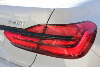 BMW 7シリーズ 740i Mｽﾎﾟｰﾂ ﾘｱｺﾝﾌｫｰﾄP ﾘｱｴﾝﾀｰﾃｲﾒﾝﾄ ﾘｱﾓﾆﾀｰ ﾀｯﾁｺﾏﾝﾄﾞﾋｰﾄｺﾝﾌｫｰﾄP ｻﾝﾙｰﾌ ﾚｰｻﾞｰﾗｲﾄ ﾃﾞｨｽﾌﾟﾚｲｷｰ ﾘﾓｰﾄﾊﾟｰｷﾝｸﾞ真珠色 20AW ﾏｯｻｰｼﾞ&ﾍﾞﾝﾁﾚｰｼｮﾝ ｺﾆｬｯｸﾚｻﾞｰ 360度ｶﾒﾗ 電動ﾄﾗﾝｸ Applecarplay 2年保証