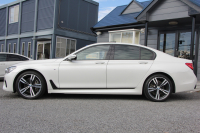 BMW 7シリーズ 740i Mｽﾎﾟｰﾂ 真珠色 ﾚｰｻﾞｰﾗｲﾄ ｻﾝﾙｰﾌ ｺﾆｬｯｸﾚｻﾞｰ ﾏｯｻｰｼﾞ&ﾍﾞﾝﾁﾚｰｼｮﾝ 追従ACC HUD ﾀｯﾁ画面HDDﾅﾋﾞTV 360度ｶﾒﾗ 全ﾄﾞｱｿﾌﾄｸﾛｰｽﾞ20AW 全席ﾋｰﾀｰ ｽﾃｱﾘﾝｸﾞｻﾎﾟｰﾄ ｵｰﾄﾊｲﾋﾞｰﾑ 2年保証