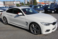 BMW 4シリーズ 435i ｸｰﾍﾟMｽﾎﾟｰﾂ ﾋｰﾀｰ赤革 直6ﾀｰﾎﾞ306馬力 N55B30Aｴﾝｼﾞﾝ LEDﾍｯﾄﾞﾗｲﾄ 追従ACC HUD ｵﾌﾟｼｮﾝ19AW 衝突軽減ﾌﾞﾚｰｷ 車線逸脱警告 歩行者警告 ﾌﾙｾｸﾞTV ﾀｯﾁﾊﾟｯﾄﾞ対応HDDﾅﾋﾞBluetooth接続 ｽﾏｰﾄｷｰ ﾊﾟﾄﾞﾙｼﾌﾄ 2年保証