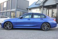 BMW 3シリーズ 330i Mｽﾎﾟｰﾂ ｲﾉﾍﾞｰｼｮﾝ&ﾊｲﾗｲﾝ 1ｵ-ﾅ 高出力 258馬力 ﾚｰｻﾞｰﾗｲﾄ HUD ｼﾞｪｽﾁｬｰC ﾋｰﾀｰ付ﾍﾞｰｼﾞｭﾚｻﾞｰ ﾗﾝﾊﾞｰｻﾎﾟｰﾄ ﾌﾙｾｸﾞTV Pｱｼｽﾄﾌﾟﾗｽ 360度ｶﾒﾗ 後退ｱｼｽﾄ 第7世代iﾄﾞﾗｲﾌﾞHDDﾅﾋﾞApplecarplay 追従ACC ｽﾃｱﾘﾝｸﾞｻﾎﾟｰﾄ 2年保証