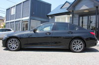 BMW 3シリーズ 320i Mｽﾎﾟｰﾂ ﾊｲﾗｲﾝ&ｺﾝﾌｫｰﾄP ｺﾆｬｯｸﾚｻﾞｰ ｼｰﾄﾋｰﾀｰ ﾗﾝﾊﾞｰｻﾎﾟｰﾄ 360度ｶﾒﾗ 追従ACC ｽﾃｱﾘﾝｸﾞｻﾎﾟｰﾄ BMWﾗｲﾌﾞｺｯｸﾋﾟｯﾄﾞApplecarplay対応 ﾀｯﾁﾊﾟﾈﾙHDDﾅﾋﾞ電動ﾄﾗﾝｸ 後退ｱｼｽﾄ DｱｼｽﾄPRO 2年保証