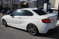 BMW 2シリーズ M235i ｸｰﾍﾟ1ｵﾅ 直6ﾀｰﾎﾞ326馬力 ﾋｰﾀｰ黒革 ｱﾀﾞﾌﾟﾃｨﾌﾞMｻｽ 専用ﾌﾞﾚｰｷ ﾌﾙｾｸﾞTV Bｶﾒﾗ&ﾘｱPDC 衝突軽減ﾌﾞﾚｰｷ 車線逸脱警告 歩行者警告 ﾌﾞﾚｰｷ付ｸﾙｺﾝ HDDﾅﾋﾞBluetooth接続 ｽﾏｰﾄｷｰ 18AW 2年保証