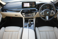 BMW 5シリーズ 523d Xdrive Mｽﾎﾟｰﾂ EDｼﾞｮｲﾌﾟﾗｽ 4WD LCI後期 ﾌｪｲｽﾘﾌﾄ後 1ｵｰﾅ ｱｲﾎﾞﾘｰﾚｻﾞｰ ﾊｰﾏﾝｶｰﾄﾞﾝｻﾗｳﾝﾄﾞ4ｿﾞｰﾝｴｱｺﾝ BMWﾗｲﾌﾞｺｯｸﾋﾟｯﾄ HUD 追従ACC ｽﾃｱﾘﾝｸﾞｻﾎﾟｰﾄ ｱﾀﾞﾌﾟﾃｨﾌﾞｻｽ Applecarplay 360度ｶﾒﾗ 2年保証