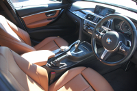 BMW 3シリーズ 320d Mｽﾎﾟｰﾂ ﾌｧｽﾄﾄﾗｯｸP LCI後期 ｻﾄﾞﾙﾌﾞﾗｳﾝﾚｻﾞｰ ｱﾀﾞﾌﾟﾃｨﾌﾞMｻｽ Mｽﾎﾟｰﾂﾌﾞﾚｰｷ 19AW HUD 追従ACC LEDﾍｯﾄﾞﾗｲﾄ LEDﾌｫｸﾞ&ﾃｰﾙ ﾌﾙｾｸﾞTV HDDﾅﾋﾞBluetooth接続 Bｶﾒﾗ ﾚｰﾝﾁｪﾝｼﾞ警告 衝突軽減ﾌﾞﾚｰｷ 2年保証