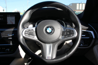 BMW 5シリーズ 523d Mｽﾎﾟｰﾂ ﾊｲﾗｲﾝ ﾃﾞﾋﾞｭｰP ｱｲﾎﾞﾘｰﾚｻﾞｰ HUD ｼﾞｪｽﾁｬｰC ｿﾌﾄｸﾛｰｽﾞﾄﾞｱ 追従ACC ｽﾃｱﾘﾝｸﾞｻﾎﾟｰﾄ ﾀｯﾁ画面HDDﾅﾋﾞTV 360度ｶﾒﾗ LEDﾍｯﾄﾞﾗｲﾄ ｵｰﾄﾊｲﾋﾞｰﾑ 電動ﾄﾗﾝｸ ｽﾏｰﾄｷｰ ﾊﾟﾄﾞﾙｼﾌﾄ 2年保証