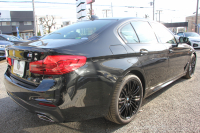 BMW 5シリーズ 530i ｴﾃﾞｨｼｮﾝﾐｯｼｮﾝｲﾝﾎﾟｯｼﾌﾞﾙ 特別仕様車 高出力 ﾅｲﾄﾌﾞﾙｰﾚｻﾞｰ ｱﾀﾞﾌﾟﾃｨﾌﾞMｻｽ HUD ﾊｰﾏﾝｶｰﾄﾞﾝ 追従ACC ｽﾃｱﾘﾝｸﾞｻﾎﾟｰﾄ ﾀｯﾁ画面HDDﾅﾋﾞTV LEDﾍｯﾄﾞﾗｲﾄ ｵｰﾄﾊｲﾋﾞｰﾑ 電動ﾘｱｹﾞｰﾄ 360度ｶﾒﾗ 全席ﾋｰﾀｰ ﾌﾞﾗｯｸ19AW 2年保証