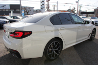 BMW 5シリーズ 523d Xdrive Mｽﾎﾟｰﾂ 新車保証R7年10月迄 4WD LCI後期 ﾌｪｲｽﾘﾌﾄ後 ﾋｰﾀｰ黒革 ｱﾀﾞﾌﾟﾃｨﾌﾞLED/H BMWﾗｲﾌﾞｺｯｸﾋﾟｯﾄ HUD 追従ACC ｽﾃｱﾘﾝｸﾞｻﾎﾟｰﾄ ｱﾀﾞﾌﾟﾃｨﾌﾞｻｽ 新iﾄﾞﾗｲﾌﾞHDDﾅﾋﾞApplecarplay対応 電動ﾄﾗﾝｸ 2年保証