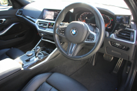 BMW 3シリーズ 320d Xdrive Mｽﾎﾟｰﾂ ﾃﾞﾋﾞｭｰ&ｲﾉﾍﾞｰｼｮﾝ&ｺﾝﾌｫｰﾄP ﾋｰﾀｰ黒革 ﾚｰｻﾞｰﾗｲﾄ HUD ｼﾞｪｽﾁｬｰｺﾝﾄﾛｰﾙ 19AW 電動ﾄﾗﾝｸ BMWﾗｲﾌﾞｺｯｸﾋﾟｯﾄ Applecarplay対応 追従ACC ｽﾃｱﾘﾝｸﾞｻﾎﾟｰﾄ 4本出しﾏﾌﾗｰｶｯﾀｰ ﾌﾛﾝﾄﾘｯﾌﾟ&ﾘｱﾃﾞｨﾌｭｰｻﾞｰ 2年保証
