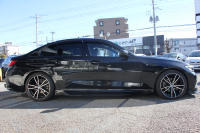 BMW 3シリーズ 320d Xdrive Mｽﾎﾟｰﾂ ﾃﾞﾋﾞｭｰ&ｲﾉﾍﾞｰｼｮﾝ&ｺﾝﾌｫｰﾄP ﾋｰﾀｰ黒革 ﾚｰｻﾞｰﾗｲﾄ HUD ｼﾞｪｽﾁｬｰｺﾝﾄﾛｰﾙ 19AW 電動ﾄﾗﾝｸ BMWﾗｲﾌﾞｺｯｸﾋﾟｯﾄ Applecarplay対応 追従ACC ｽﾃｱﾘﾝｸﾞｻﾎﾟｰﾄ 4本出しﾏﾌﾗｰｶｯﾀｰ ﾌﾛﾝﾄﾘｯﾌﾟ&ﾘｱﾃﾞｨﾌｭｰｻﾞｰ 2年保証