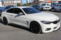 BMW 4シリーズ 435i ｸｰﾍﾟMｽﾎﾟｰﾂ LEDﾍｯﾄﾞﾗｲﾄ 直6ﾀｰﾎﾞ306馬力 N55B30Aｴﾝｼﾞﾝ  追従ACC HUD ﾋｰﾀｰ黒革 衝突軽減ﾌﾞﾚｰｷ 車線逸脱警告 歩行者警告 ﾌﾙｾｸﾞTV ﾀｯﾁﾊﾟｯﾄﾞ対応HDDﾅﾋﾞBluetooth接続 ｽﾏｰﾄｷｰ ﾊﾟﾄﾞﾙｼﾌﾄ 2年保証