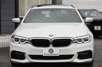 BMW 5シリーズ 530i ﾂｰﾘﾝｸﾞMｽﾎﾟｰﾂ ｾﾚｸﾄP 型式変更後｢JT20｣ 変更後液晶ﾒｰﾀｰ 高出力 252馬力 ﾊﾟﾉﾗﾏｻﾝﾙｰﾌ ﾊｰﾏﾝｶｰﾄﾞﾝｻﾗｳﾝﾄﾞ4ｿﾞｰﾝｴｱｺﾝ 全席ﾋｰﾀｰ黒革 19AW Mｽﾎﾟｰﾂﾌﾞﾚｰｷ Pｱｼｽﾄﾌﾟﾗｽ 360度ｶﾒﾗ ﾀｯﾁ画面ﾅﾋﾞTV 2年保証