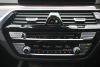 BMW 5シリーズ 530i Mｽﾎﾟｰﾂ ｺﾝﾌｫｰﾄP 型式変更後｢JR20｣ 252馬力 全席ﾋｰﾀｰ黒革 ｺﾝﾌｫｰﾄｼｰﾄ&ﾍﾞﾝﾁﾚｰｼｮﾝ ｿﾌﾄｸﾛｰｽﾞﾄﾞｱ HUD 追従ACC ｽﾃｱﾘﾝｸﾞｻﾎﾟｰﾄ 変更後全面液晶ﾒｰﾀｰ ﾀｯﾁ画面HDDﾅﾋﾞTV 360度ｶﾒﾗ 2年保証