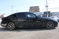 BMW 5シリーズ 523d Xdrive Mｽﾎﾟｰﾂ ｴﾃﾞｨｼｮﾝｼﾞｮｲﾌﾟﾗｽ 4WD LCI後期 ｾﾚｸﾄP ﾌｪｲｽﾘﾌﾄ後 ｻﾝﾙｰﾌ ﾊｰﾏﾝｶｰﾄﾞﾝｻﾗｳﾝﾄﾞﾋｰﾀｰ黒革 LEDﾍｯﾄﾞﾗｲﾄ BMWﾗｲﾌﾞｺｯｸﾋﾟｯﾄﾞApplecarplay対応 360度ｶﾒﾗ ｱﾝﾋﾞｴﾝﾄﾗｲﾄ 可変ｻｽﾍﾟﾝｼｮﾝ 2年保証