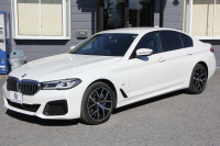 BMW 5シリーズ 530i Mｽﾎﾟｰﾂ 後期LCI 高出力 252馬力 全席ﾋｰﾀｰ付黒革 Mｽﾎﾟｰﾂﾌﾞﾚｰｷ 可変ｻｽ ｱﾀﾞﾌﾟﾃｨﾌﾞLEDﾍｯﾄﾞﾗｲﾄ BMWﾗｲﾌﾞｺｯｸﾋﾟｯﾄﾞAppleCarPlay対応HDDﾅﾋﾞTV Pｱｼｽﾄﾌﾟﾗｽ 360度ｶﾒﾗ ｽﾃｱﾘﾝｸﾞｻﾎﾟｰﾄ 追ACC 電動ﾄﾗﾝｸ 2年保証