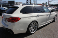 BMW 5シリーズ 530i ﾂｰﾘﾝｸﾞMｽﾎﾟｰﾂ ﾃﾞﾋﾞｭｰP 252馬力 全ﾋｰﾀｰ黒革 HUD VOSSEN VFS1 20AW BCﾚｰｼﾝｸﾞ車高調&iidﾛﾜﾘﾝｸﾞKIT ｿﾌﾄｸﾛｰｽﾞﾄﾞｱ 追従ACC ｽﾃｱﾘﾝｸﾞｻﾎﾟｰﾄ ﾀｯﾁ画面HDDﾅﾋﾞ360度ｶﾒﾗ LEDﾍｯﾄﾞﾗｲﾄ 2年保証