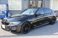 BMW 5シリーズ 530i ｴﾃﾞｨｼｮﾝﾐｯｼｮﾝｲﾝﾎﾟｯｼﾌﾞﾙ 特別仕様車 高出力 ﾅｲﾄﾌﾞﾙｰﾚｻﾞｰ ｱﾀﾞﾌﾟﾃｨﾌﾞｻｽ HUD ﾊｰﾏﾝｶｰﾄﾞﾝ 追従ACC ｽﾃｱﾘﾝｸﾞｻﾎﾟｰﾄ ﾀｯﾁ画面HDDﾅﾋﾞTV LEDﾍｯﾄﾞﾗｲﾄ ｵｰﾄﾊｲﾋﾞｰﾑ 電動ﾄﾗﾝｸ 360度ｶﾒﾗ 全席ﾋｰﾀｰ ﾌﾞﾗｯｸ19AW 2年保証