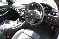 BMW 3シリーズ 330e Mｽﾎﾟｰﾂ ﾊｲﾗｲﾝ&ｲﾉﾍﾞｰｼｮﾝP PHEV ﾋｰﾀｰ黒革 真珠色 ﾚｰｻﾞｰLEDﾗｲﾄ ｼﾞｪｽﾁｬｰC ｵﾌﾟｼｮﾝ19AW Mspﾌﾞﾚｰｷ 360度ｶﾒﾗ HUD ﾌﾙｾｸﾞTV 追従ACC ｽﾃｱﾘﾝｸﾞｻﾎﾟｰﾄ Applecarplay ﾗﾝﾊﾞｰｻﾎﾟｰﾄ 2年保証